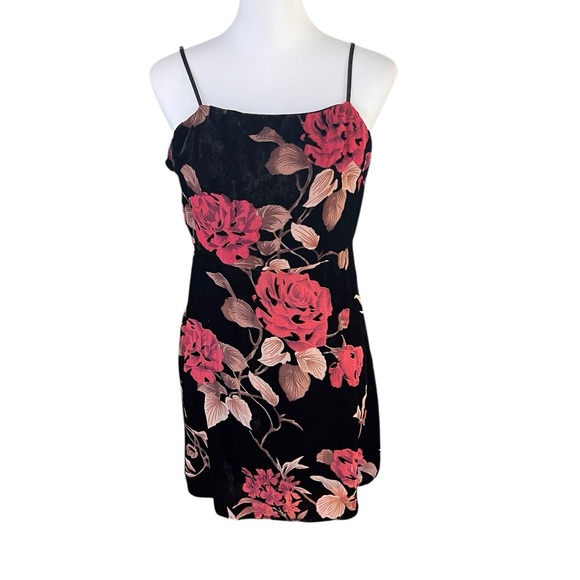 Lush Lulu’s Lady in Love Black Floral Print Velvet Mini Dress SZ S - Picture 4 of 8